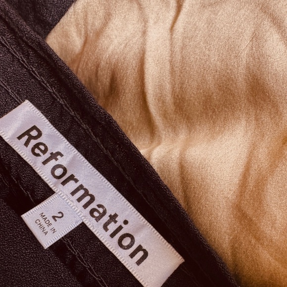 Reformation Ballari Black Linen feel Off-Shoulder Cocktail Dress with Slit - Picture 4 of 4